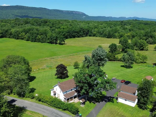 4 Low Road, Wallkill, NY 12589
