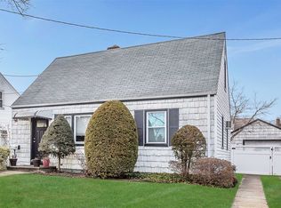 23 Peninsula Blvd, Valley Stream, NY 11581