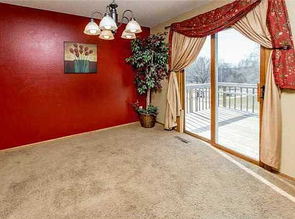 4th image of 601 Brookwood Dr