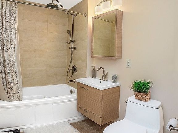 5th image of 306 E 82nd St #1