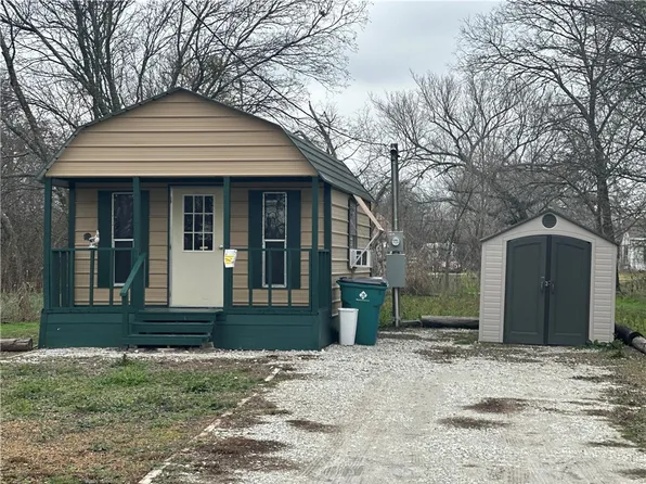 603 S Falls St, Mart, TX 76664