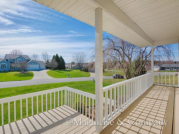 2nd image of 7019 Crescenda Dr NE