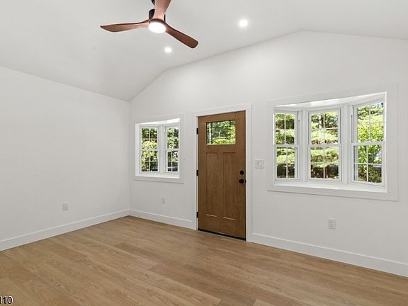 4th image of 89 Ridge Rd