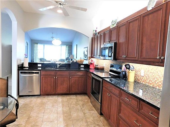 4th image of 885 Chalmers Dr #6