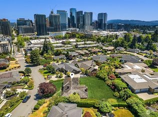 9841 Belfair Ln, Bellevue, WA 98004