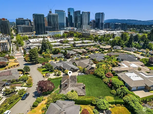 9841 Belfair Ln,, Bellevue, WA 98004