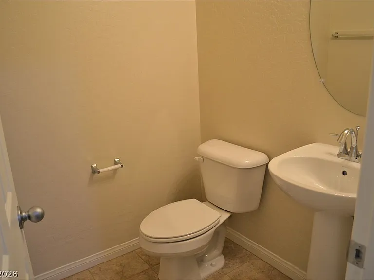 254 Botanic Gardens Dr — Photo 9