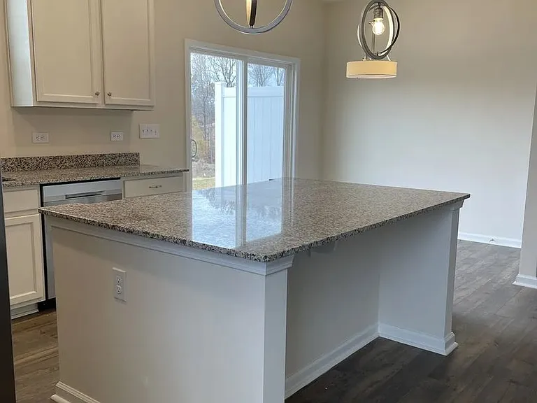 8099 Sheffield Dr — Photo 19
