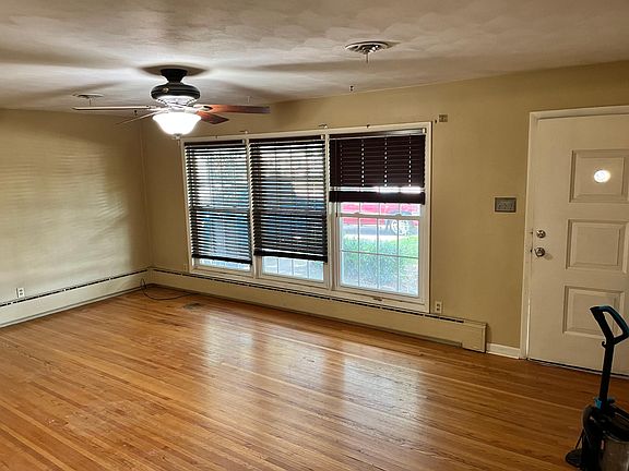 4th image of 1515 Randol Ave