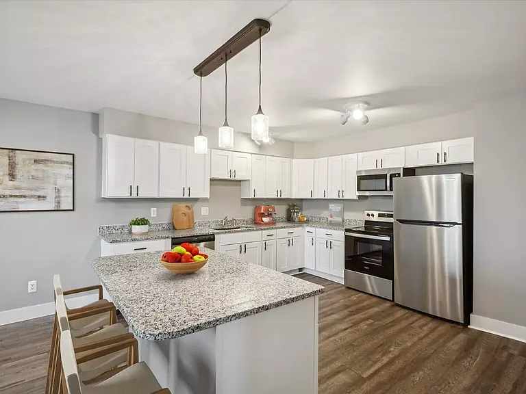 1024 S Brown St #1024 — Photo 4