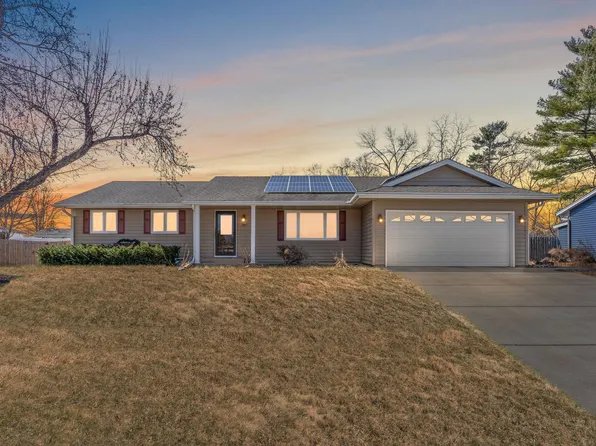 994 Redwood Dr, Apple Valley, MN 55124