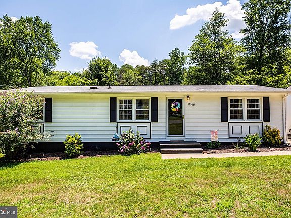 2nd image of 10903 Deerfield Dr