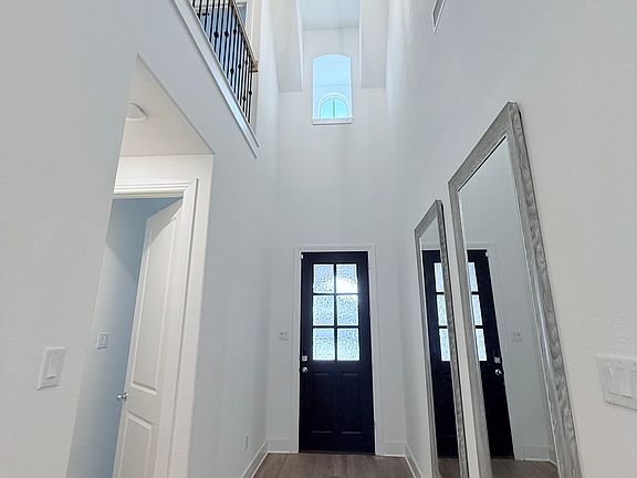 5th image of 1712 Homestead Way