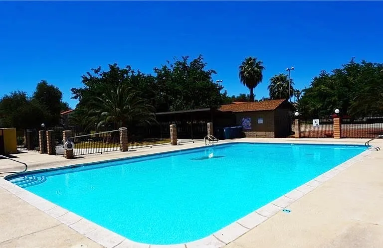 4461 Buena Vista Dr — Photo 17