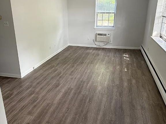 4th image of 37 E Montgomery Ave Unit 2