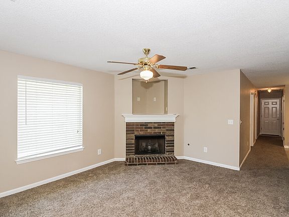 4th image of 1528 Lawson Dr