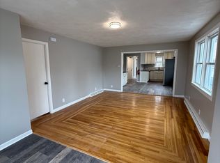 80 Gladstone St FLOOR 1, Cranston, RI 02920