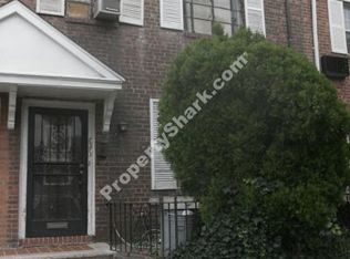 75-73 Utopia Pkwy, Flushing, NY 11366