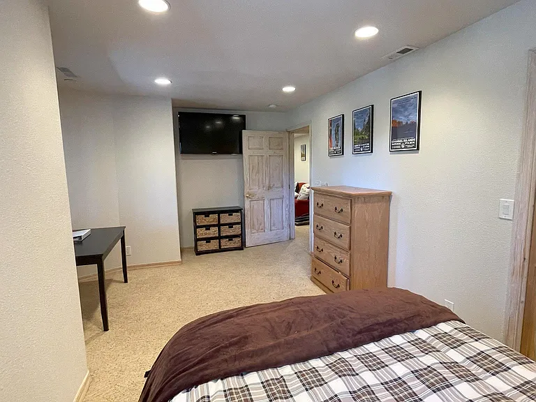 13049 Hillside Dr — Photo 27