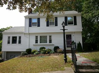 4 Keane Rd, West Roxbury, MA 02132