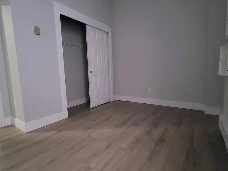 8-10 King St #8 — Photo 6