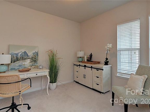 4th image of 19225 Mallard Dr