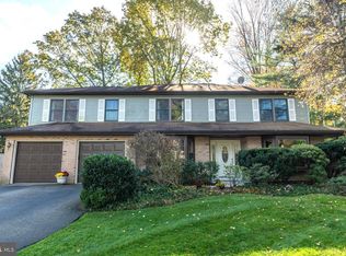 582 Village Cir, Blue Bell, PA 19422