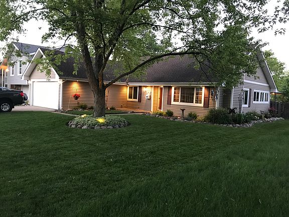 2nd image of 5821 Chatsworth Ct