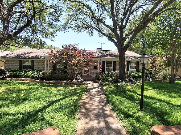 13434 Spring Grove Ave — Photo 1