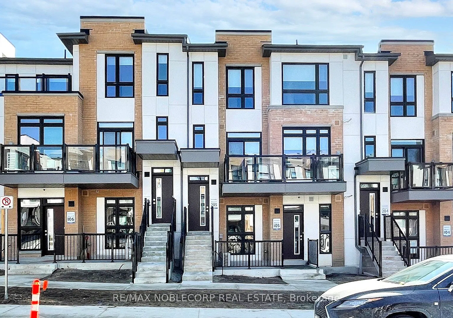 2 bed, $3,100 — Photo 1
