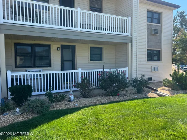 151 Wharfside Dr, Monmouth Beach, NJ 07750