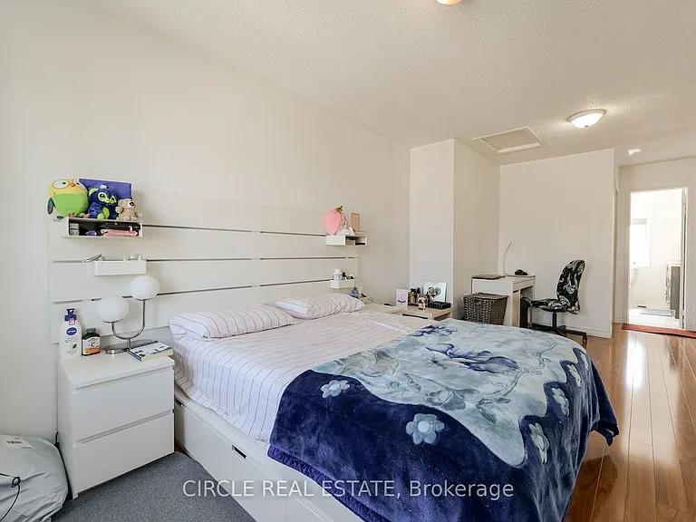 20 Spadina Rd #20 — Photo 31