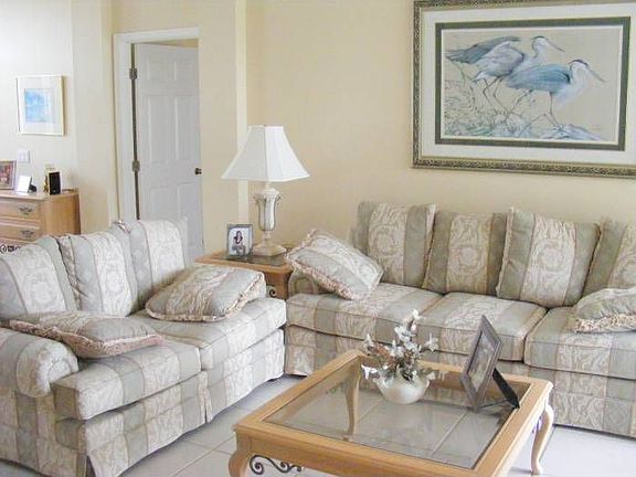 4th image of 1611 SW Monarch Club Dr