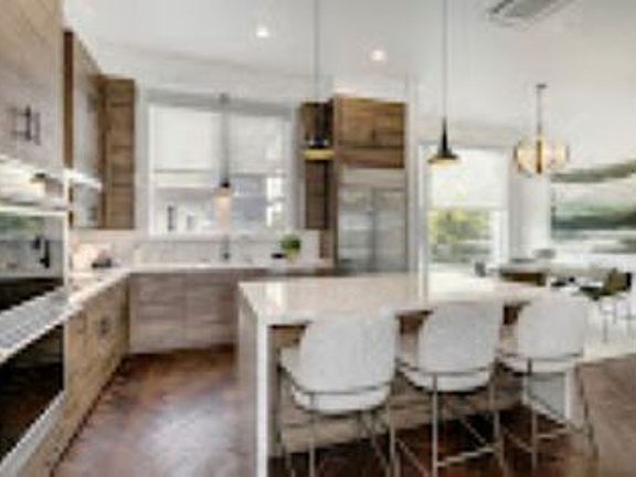 3rd image of 6035 W Oaks Blvd