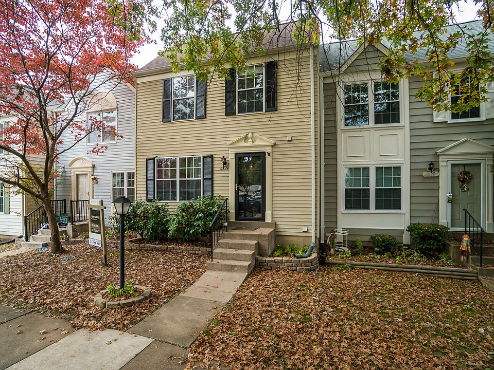 1st image of 6624 Rockleigh Way
