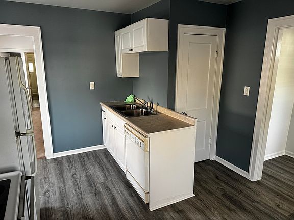 3rd image of 1057 Broadway Ave NW