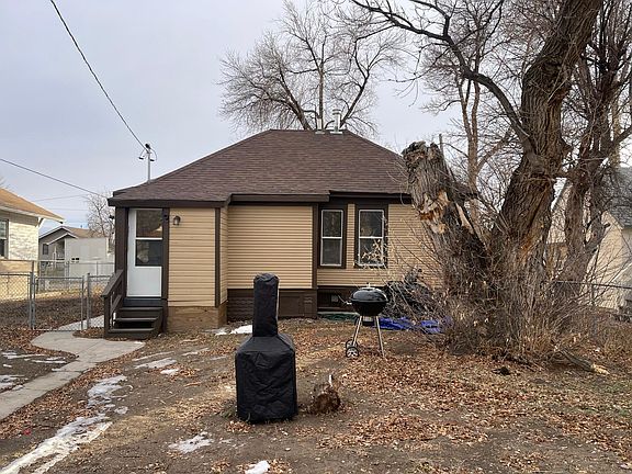 5th image of 313 8th Ave S