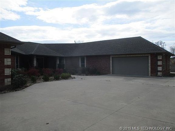 3rd image of 417950 E 1218th Dr