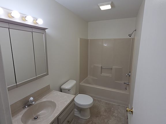 3rd image of 1514 N Reading Rd Unit B