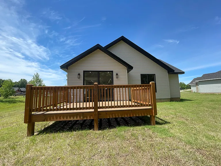 269 Berkshire Dr — Photo 11