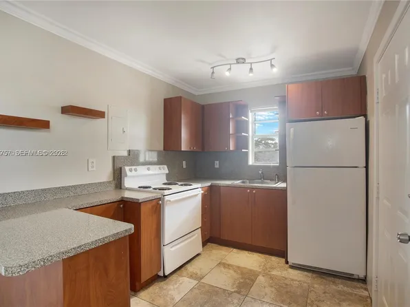 1020 SW 7th St APT 9, Miami, FL 33130