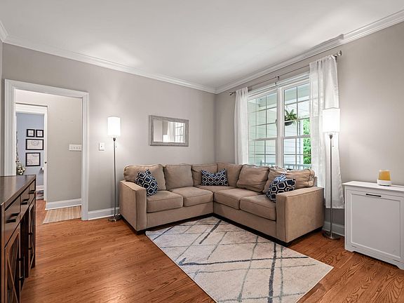 4th image of 101 Kentview Dr