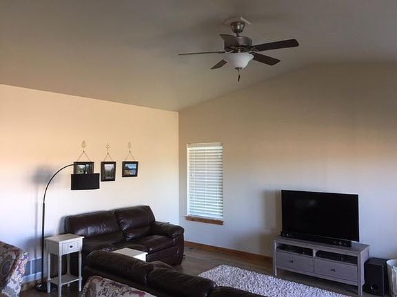 2nd image of 25 Voyager Ln
