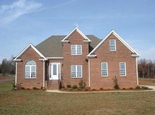 4015 Tarmac Dr, Sophia, NC 27350
