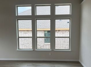 9528 Bently Blvd, Aubrey, TX 76227
