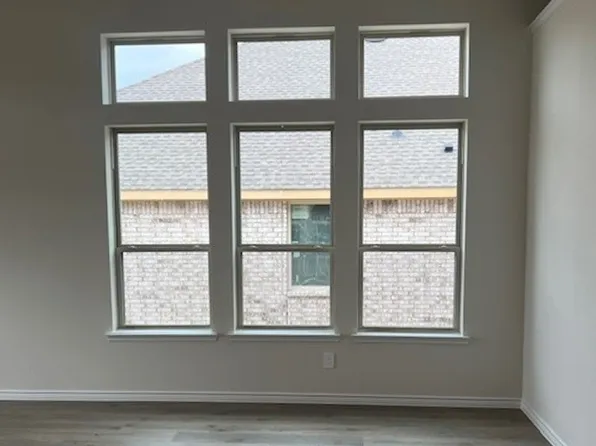 9528 Bently Blvd, Aubrey, TX 76227