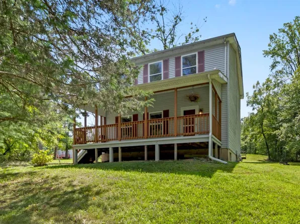2015 Aquetong Rd, New Hope, PA 18938