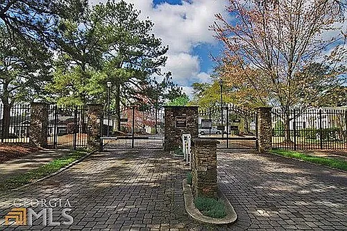1581 Stone Gate Ln SE Photo 1