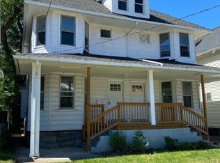 1368 Thoreau Rd, Lakewood, OH