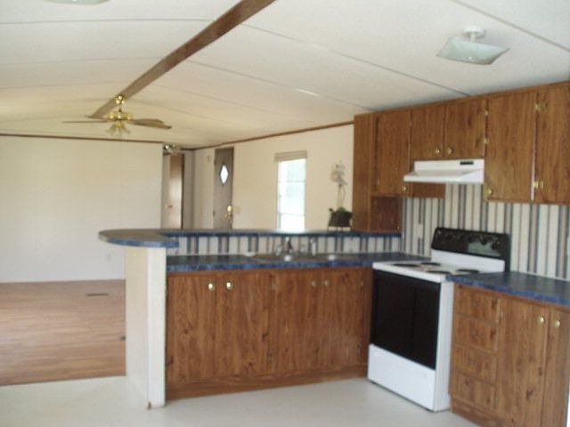 2nd image of 5537 Herbert Rd